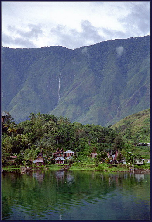 Фотография Индонезии. Озеро Тоба